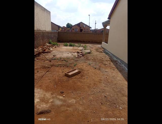 3 BEDROOM HOUSE FOR SALE IN SILUMA VIEW